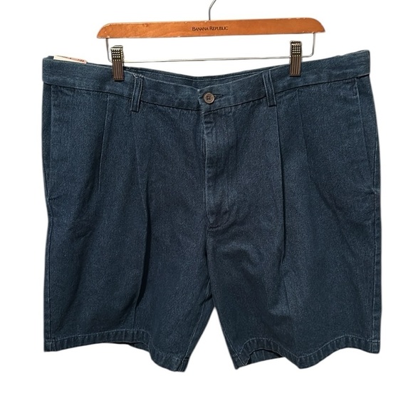 Haggar Other - NWT Haggar Comfort Cotton Denim Shorts with Expandable Waist Zipper Mens Size 42